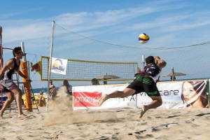 Recupero palla beach volley